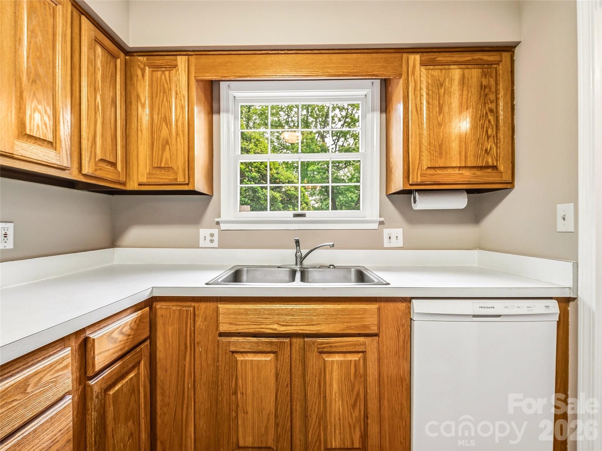1409 Kensington Road Hendersonville NC 28791