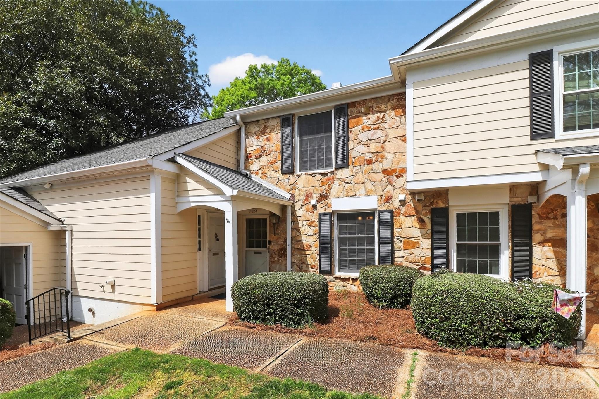 7124 Quail Meadow Lane Charlotte NC 28210