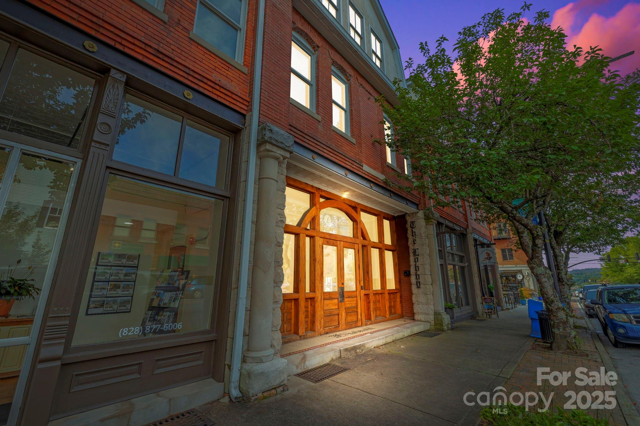 23 S Broad Street Brevard NC 28712