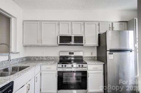 3109 Heathstead Place Charlotte NC 28210