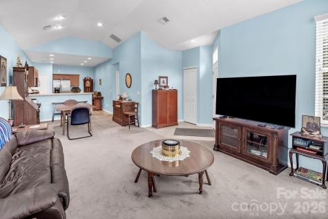 4607 Nashua Drive Matthews NC 28105