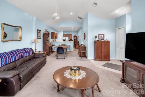 4607 Nashua Drive Matthews NC 28105