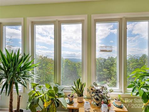 1401 Fleetwood Plaza Hendersonville NC 28739