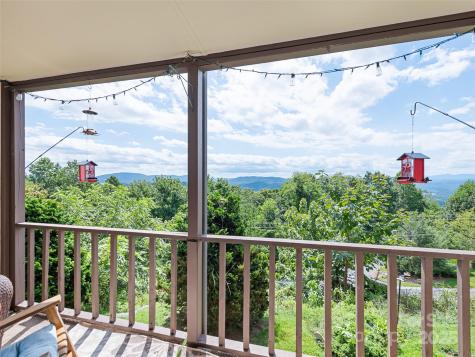 1401 Fleetwood Plaza Hendersonville NC 28739