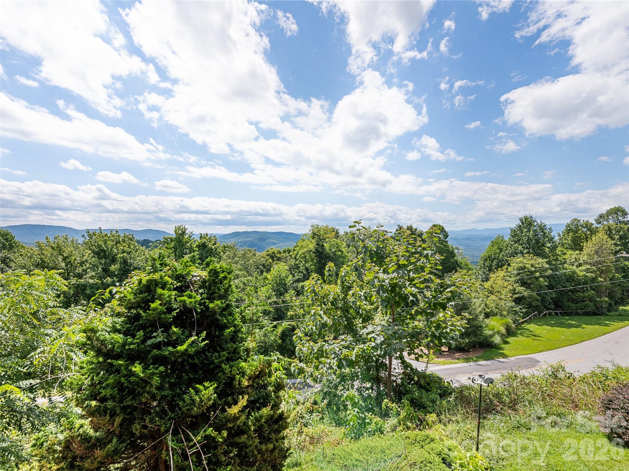 1401 Fleetwood Plaza Hendersonville NC 28739