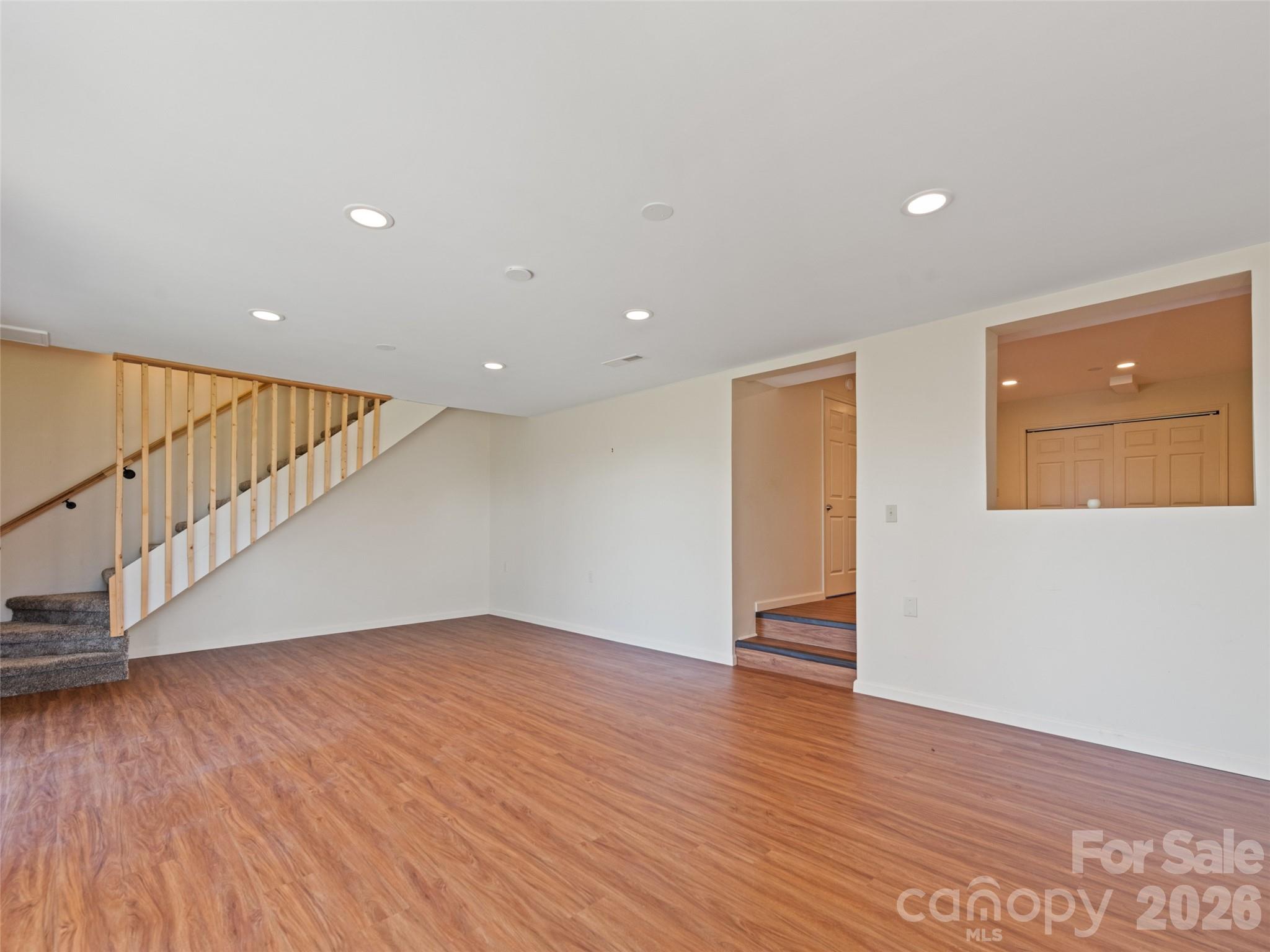 1401 Fleetwood Plaza Hendersonville NC 28739