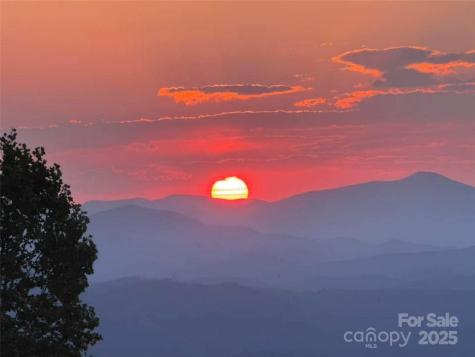 1401 Fleetwood Plaza Hendersonville NC 28739