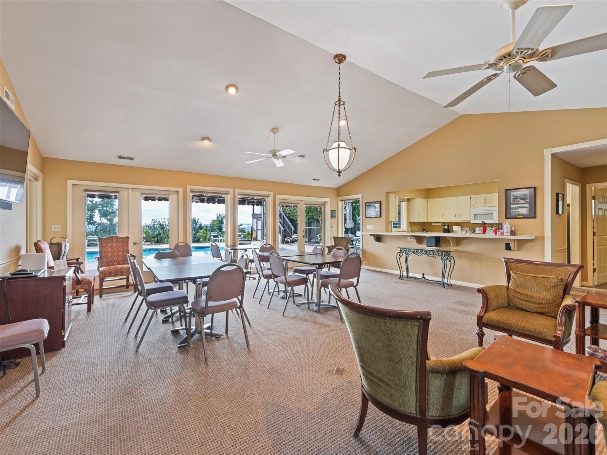 1401 Fleetwood Plaza Hendersonville NC 28739