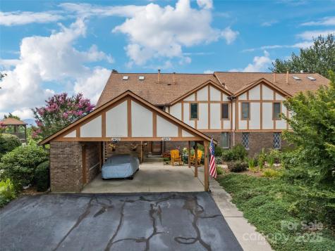 1401 Fleetwood Plaza Hendersonville NC 28739