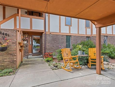 1401 Fleetwood Plaza Hendersonville NC 28739