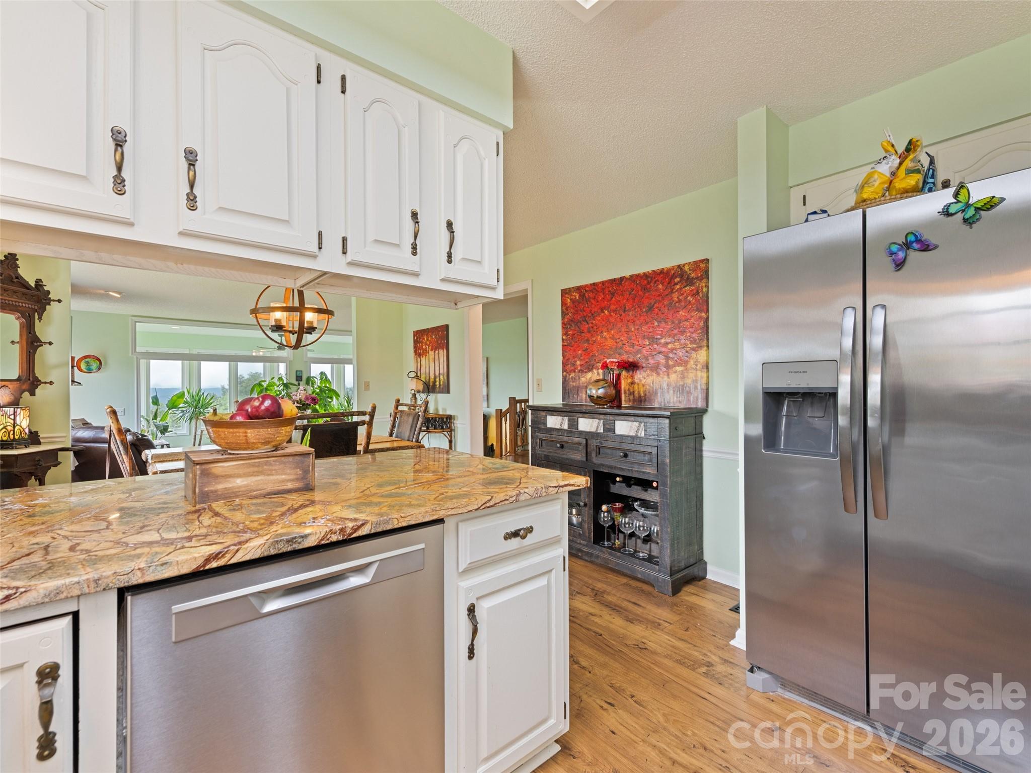 1401 Fleetwood Plaza Hendersonville NC 28739