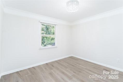 103 Carriage House Drive Kannapolis NC 28081