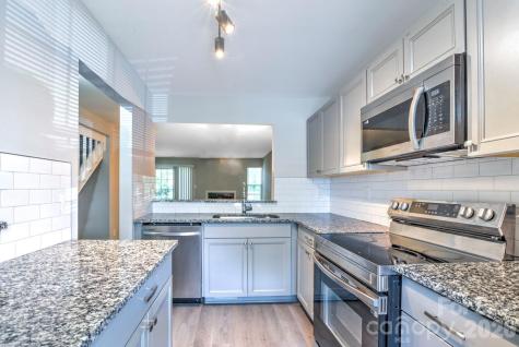 6129 Windsor Gate Lane Charlotte NC 28215