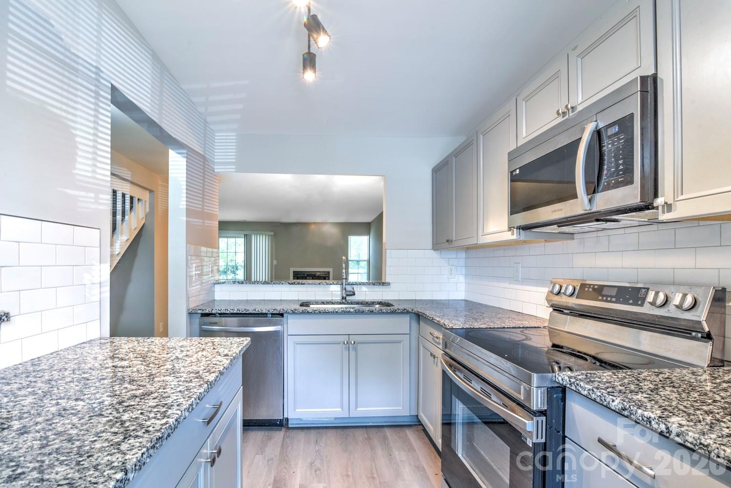 6129 Windsor Gate Lane Charlotte NC 28215
