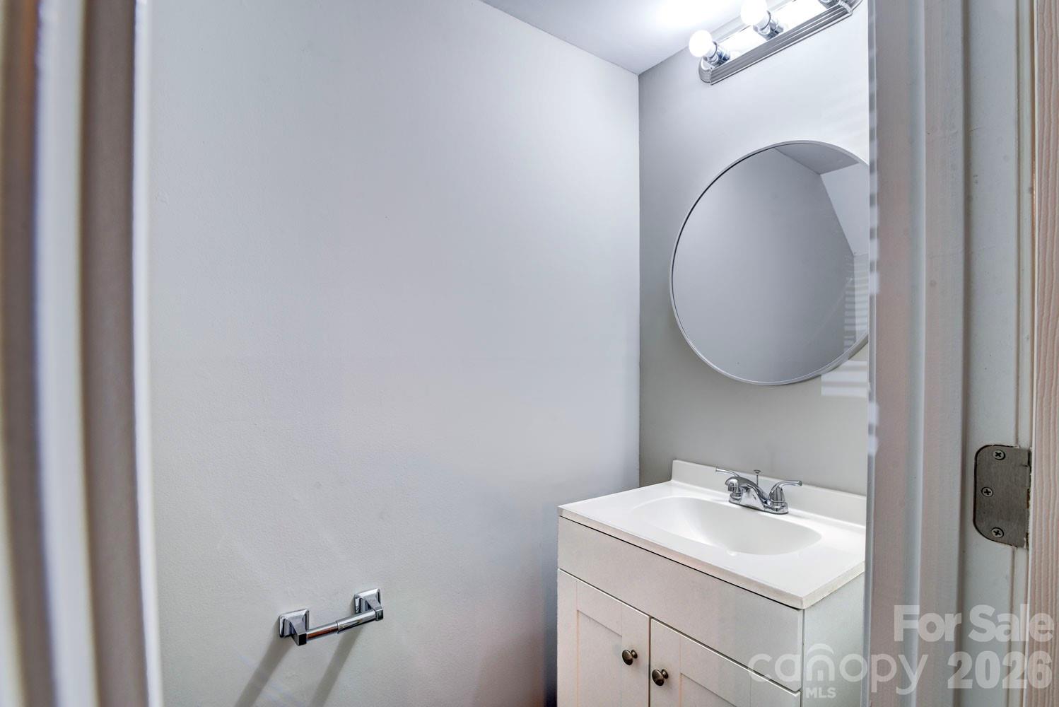6129 Windsor Gate Lane Charlotte NC 28215