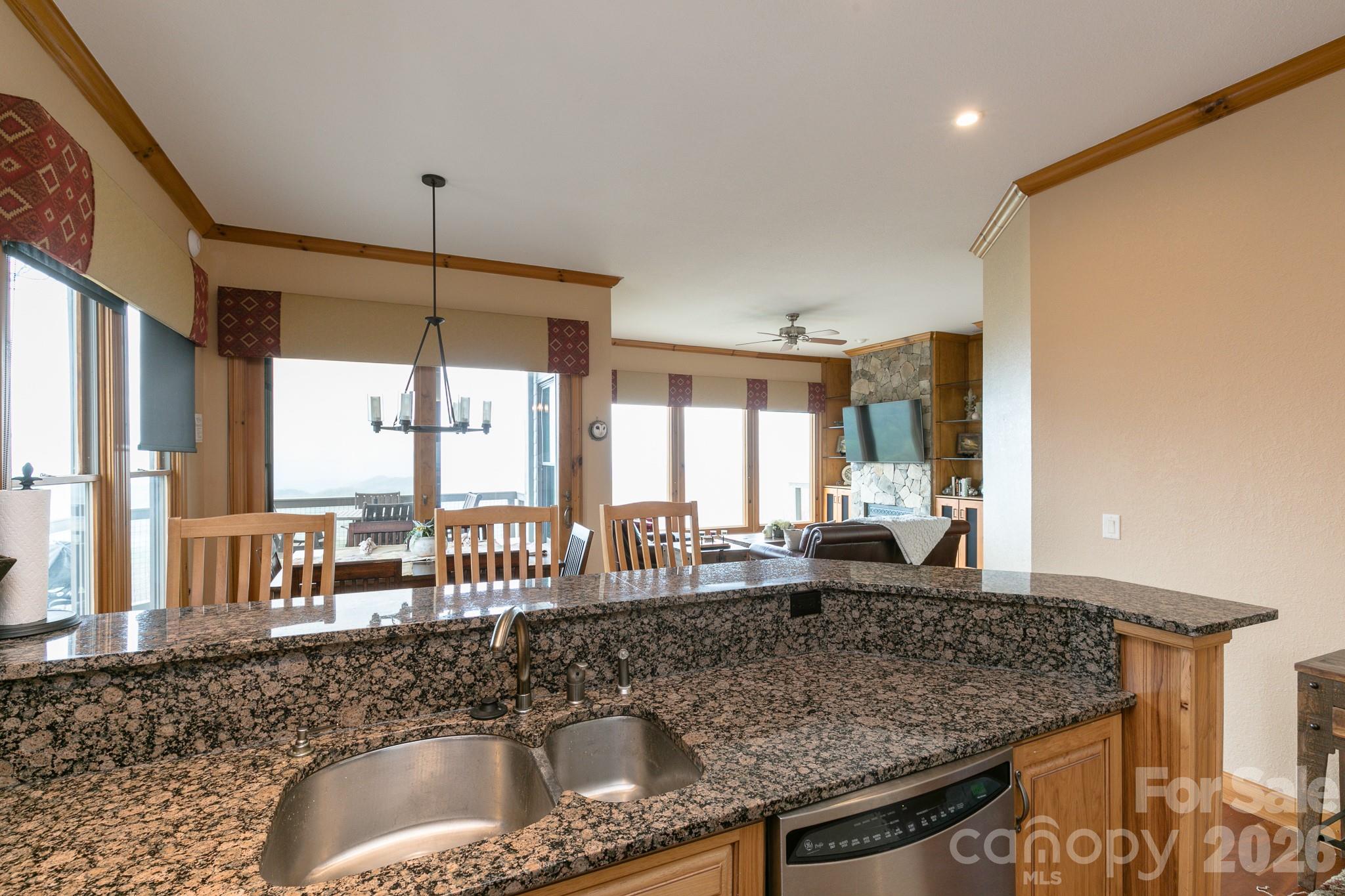 140 Slickrock Road Burnsville NC 28714