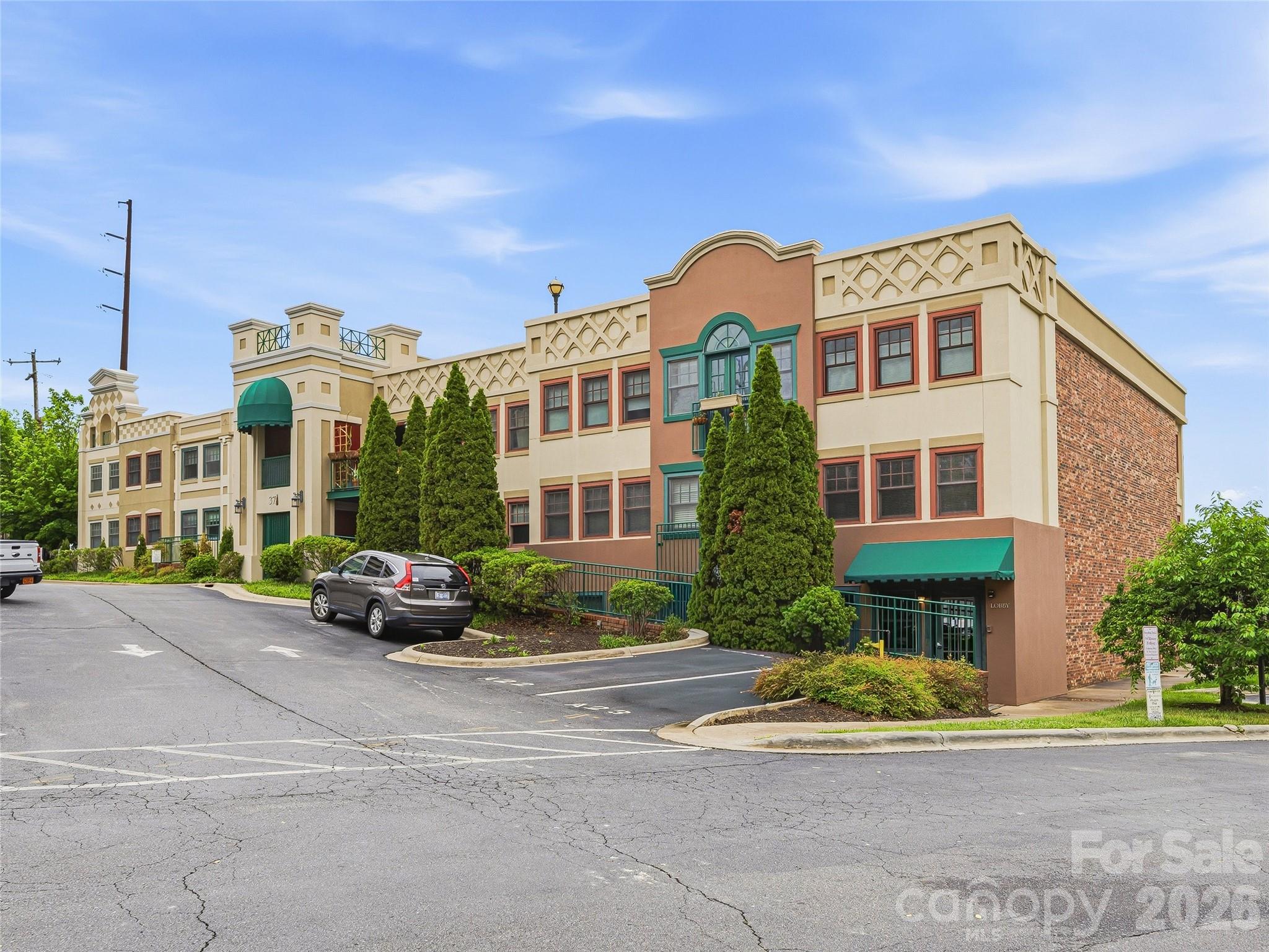 37 Hiawassee Street Asheville NC 28801