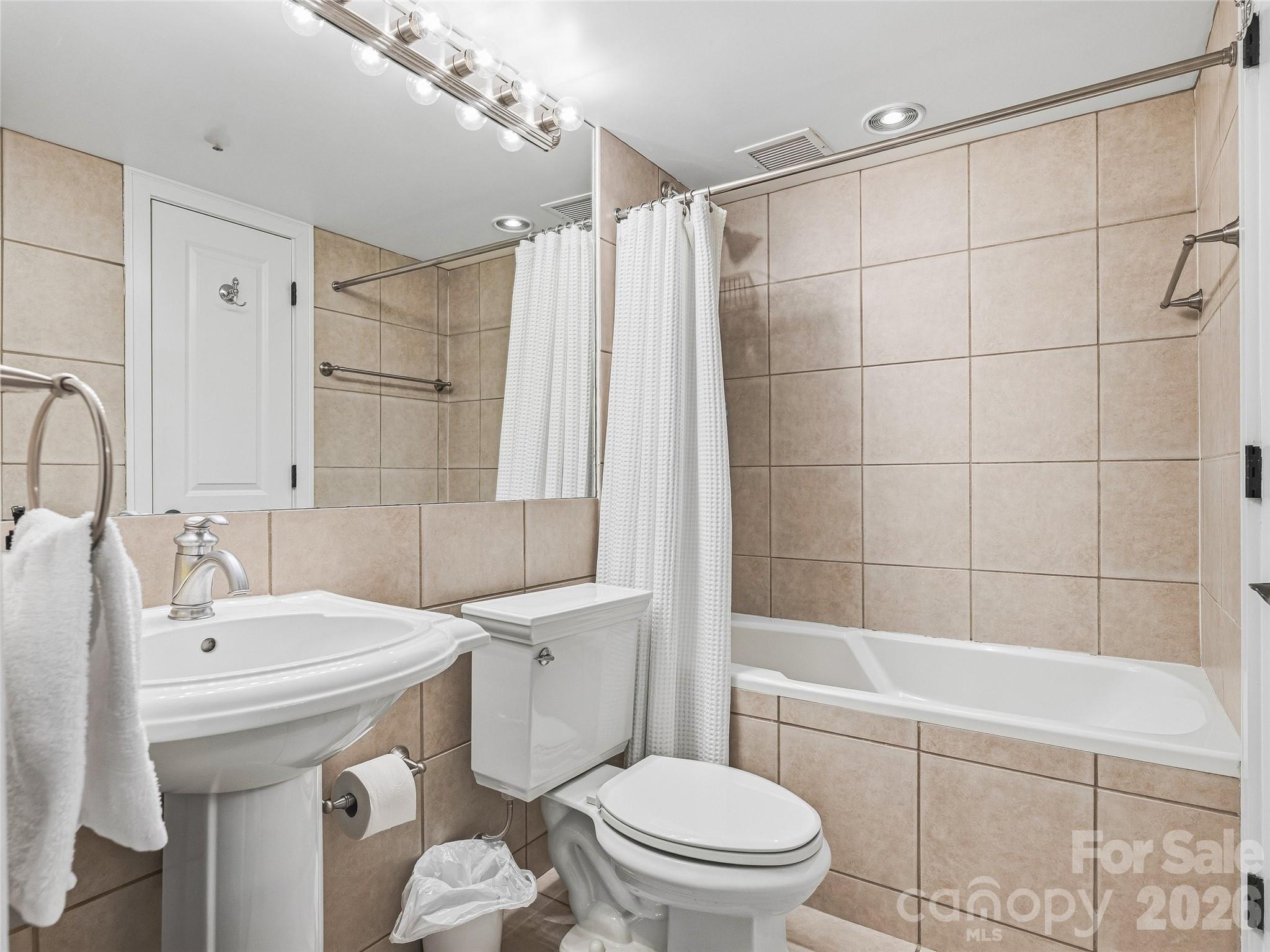 37 Hiawassee Street Asheville NC 28801