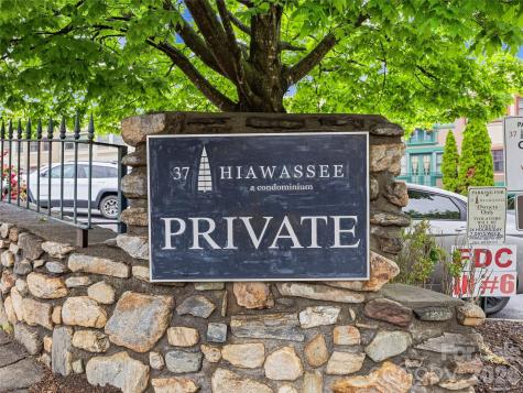 37 Hiawassee Street Asheville NC 28801
