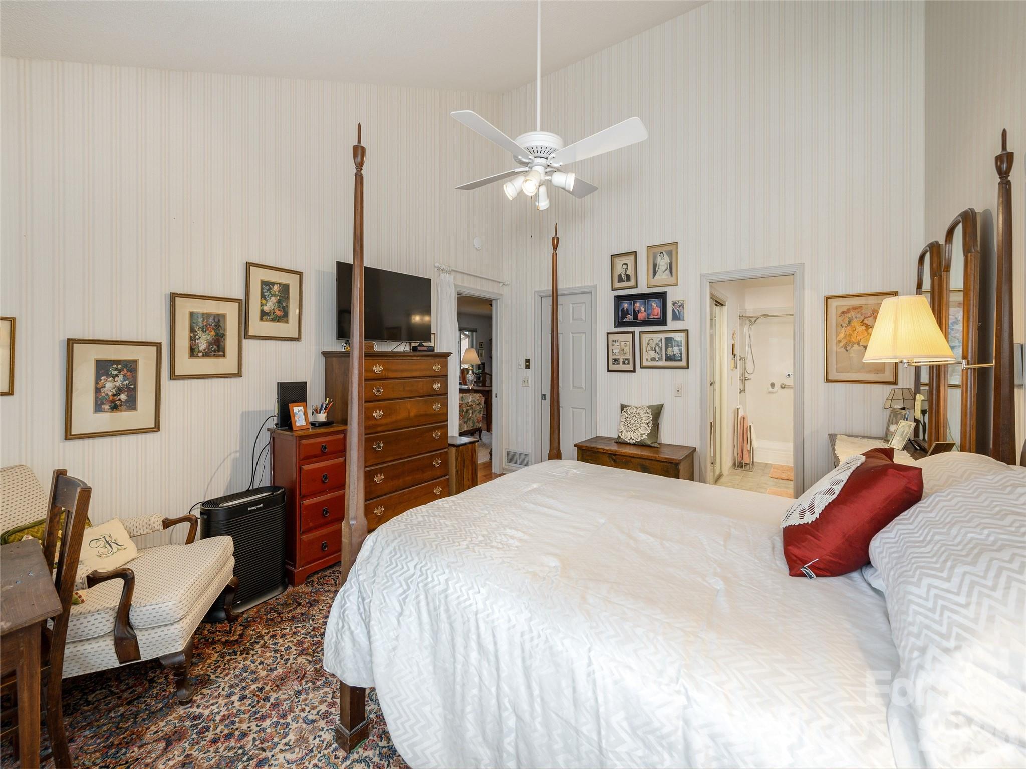 601 Red Oak Drive Hendersonville NC 28791