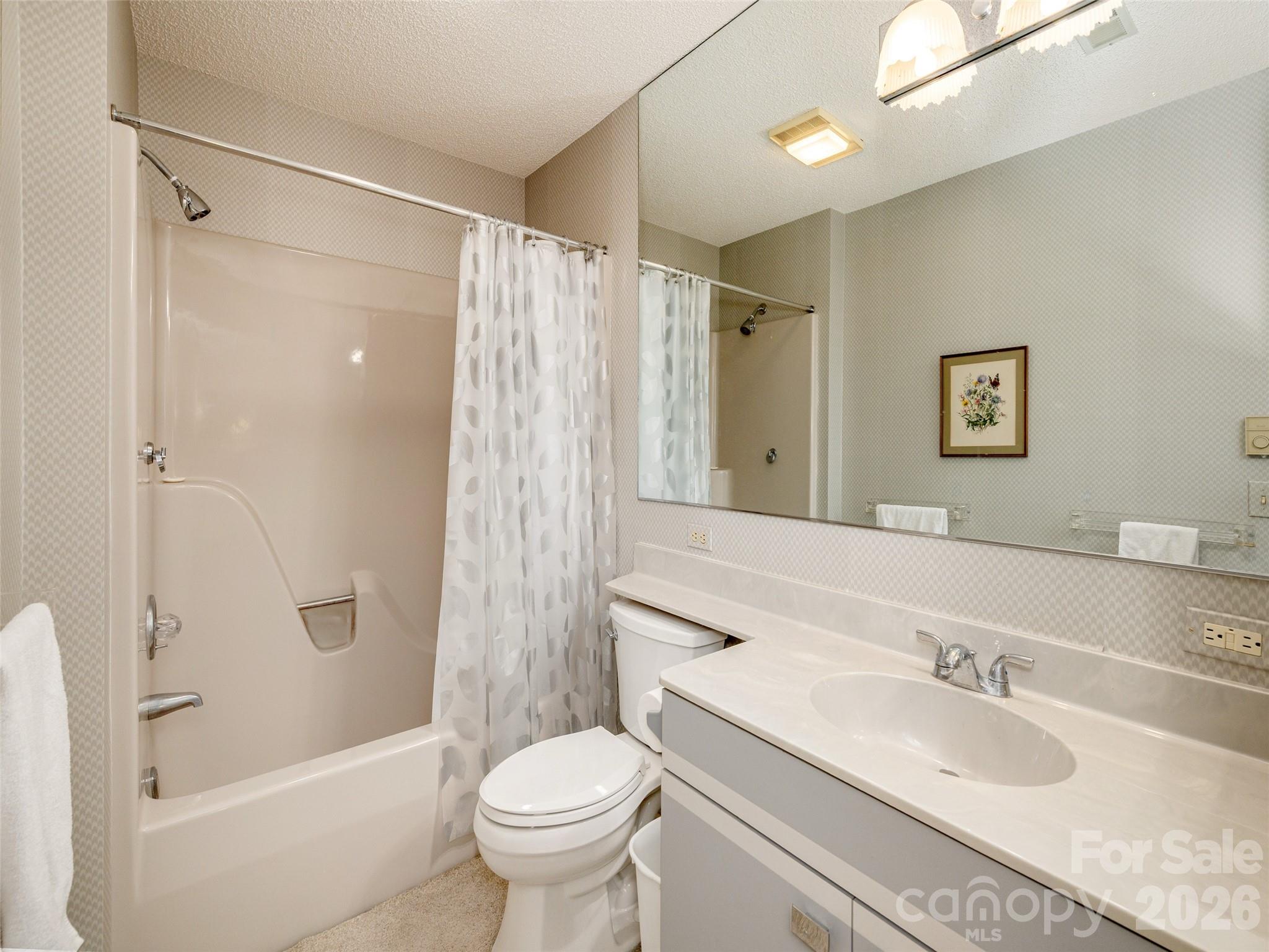 601 Red Oak Drive Hendersonville NC 28791