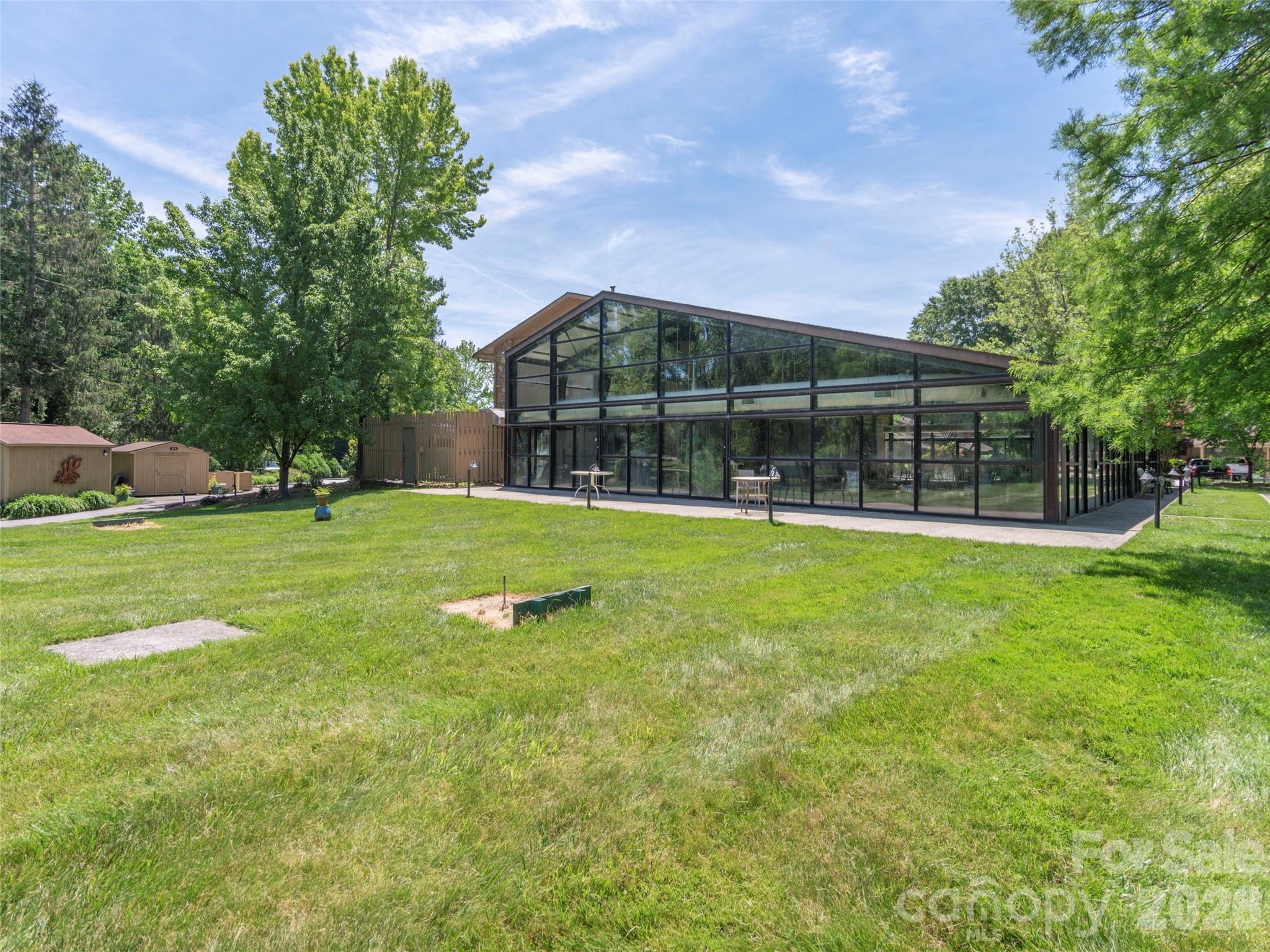 601 Red Oak Drive Hendersonville NC 28791