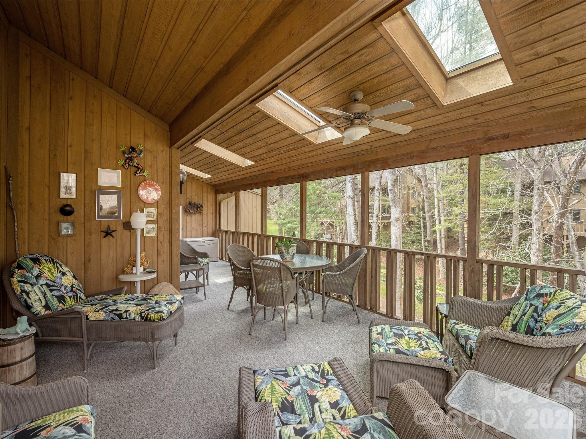 601 Red Oak Drive Hendersonville NC 28791