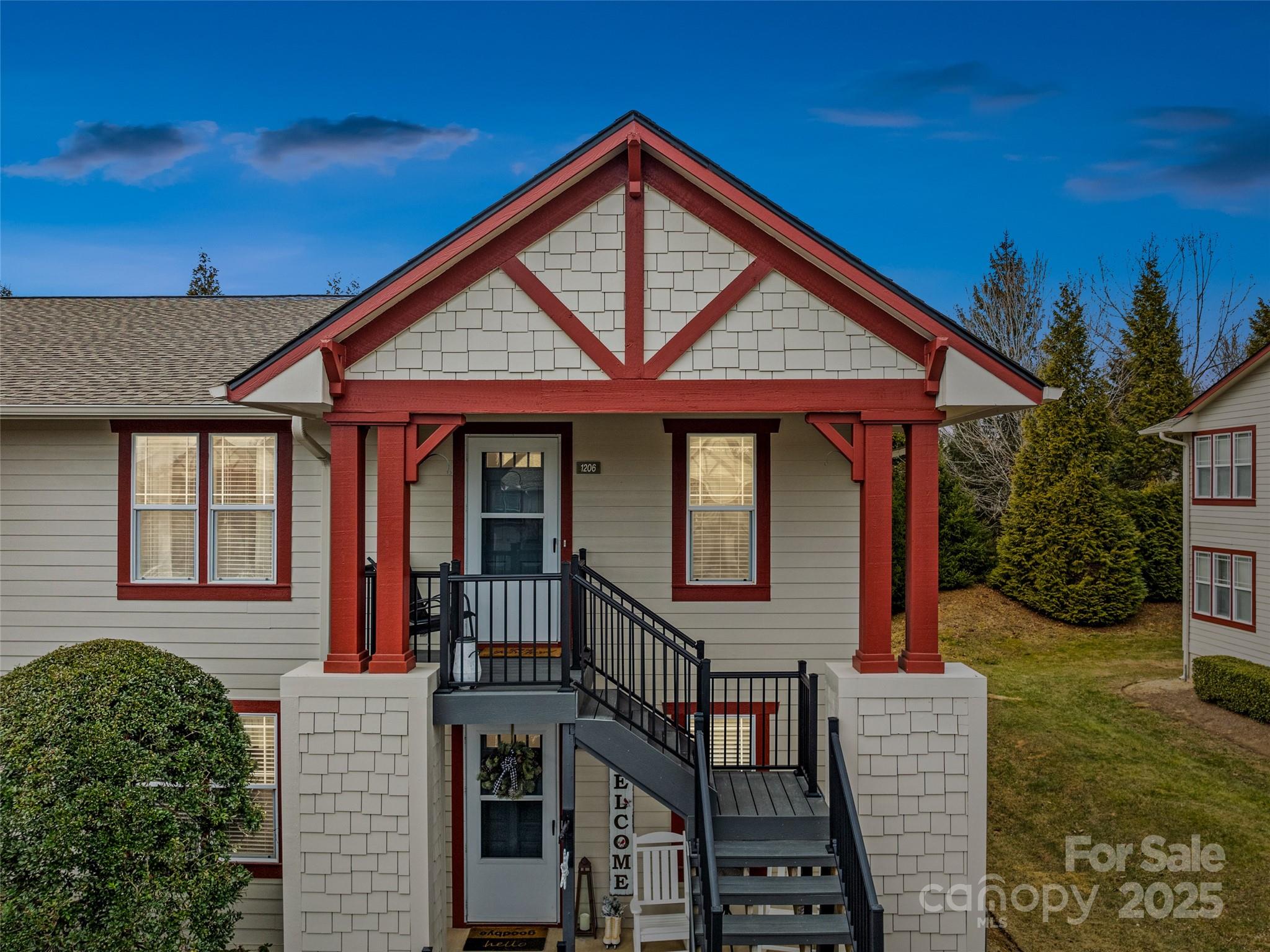 1206 Deermouse Way Hendersonville NC 28792