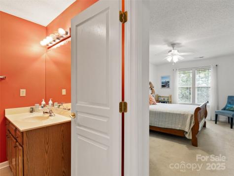 1206 Deermouse Way Hendersonville NC 28792