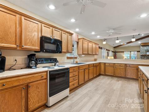 1206 Deermouse Way Hendersonville NC 28792