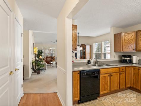 1206 Deermouse Way Hendersonville NC 28792