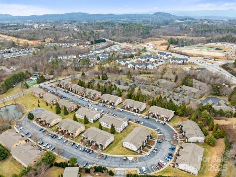 1206 Deermouse Way Hendersonville NC 28792