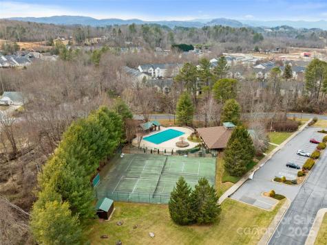 1206 Deermouse Way Hendersonville NC 28792