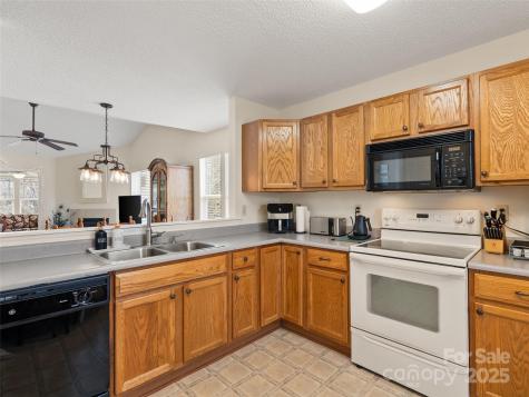 1206 Deermouse Way Hendersonville NC 28792