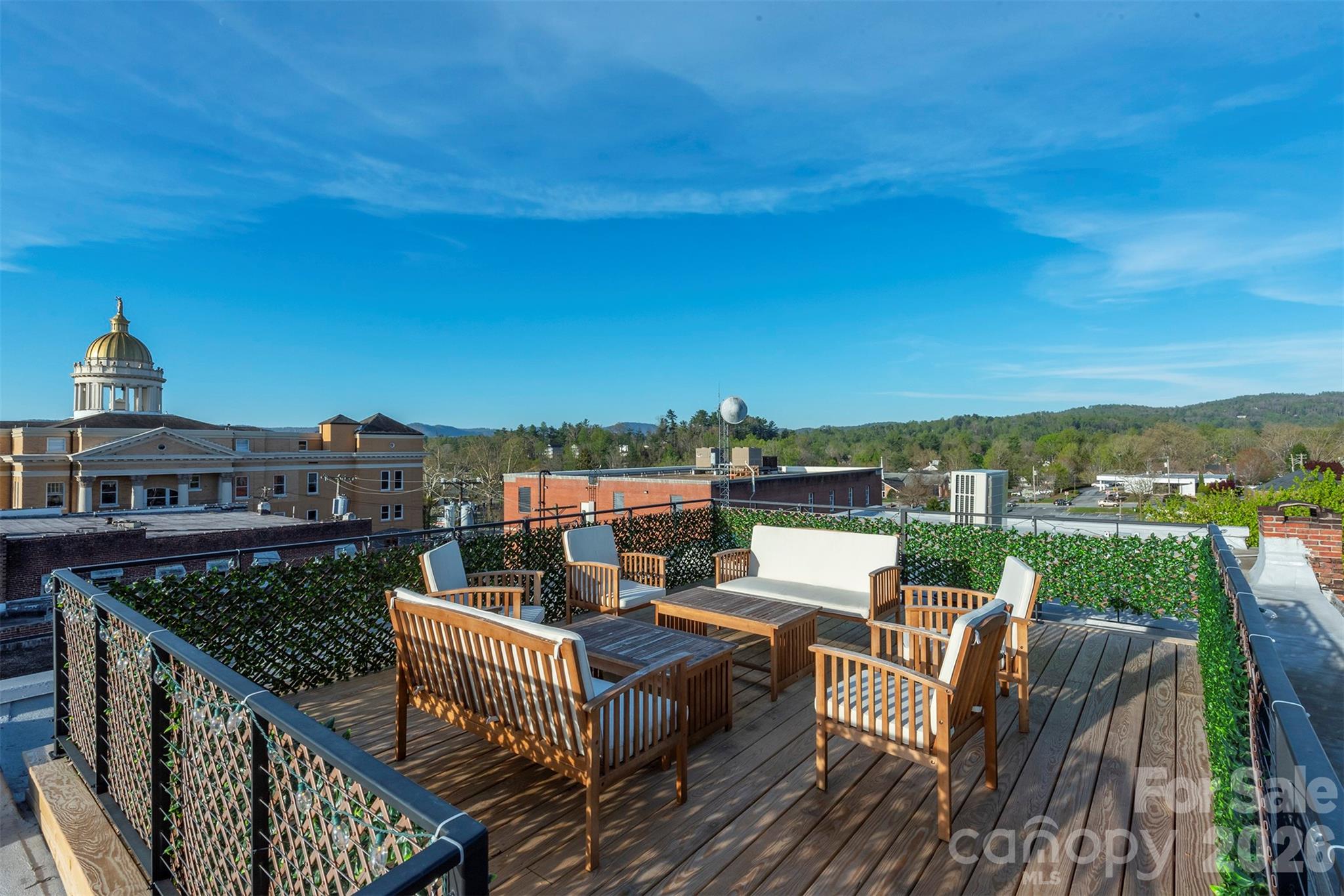 225 N Main Street Hendersonville NC 28792