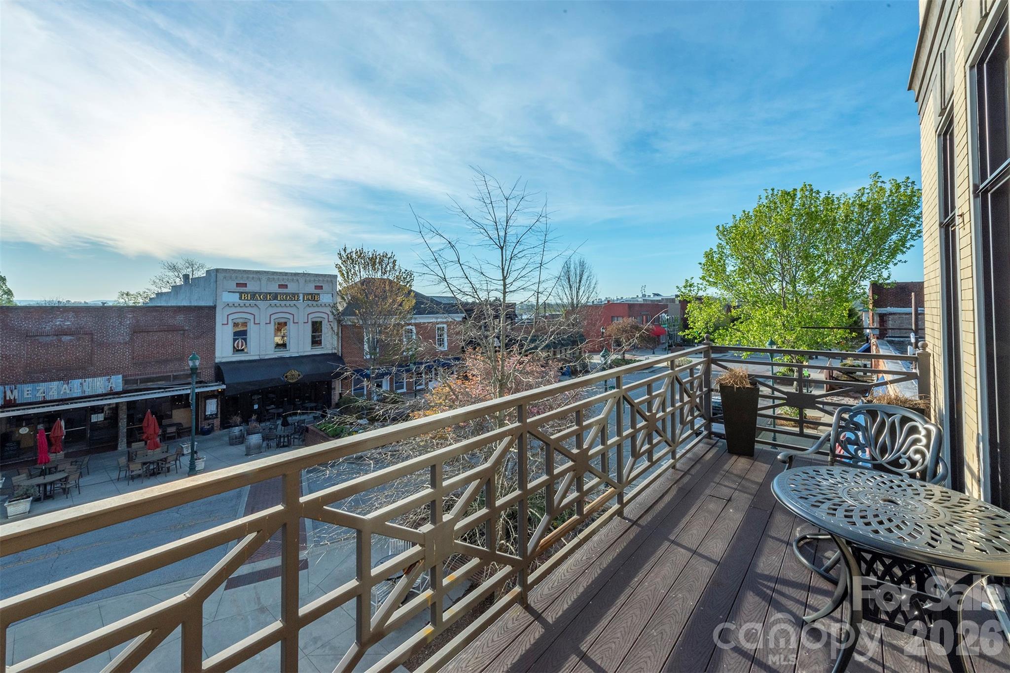 225 N Main Street Hendersonville NC 28792