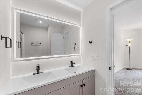 1612 Sharon Road W Charlotte NC 28210