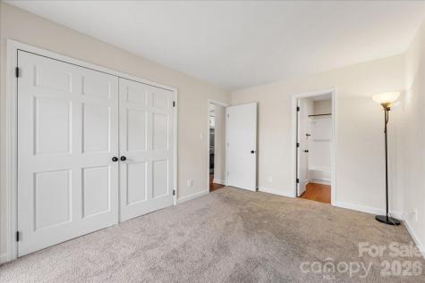 1612 Sharon Road W Charlotte NC 28210