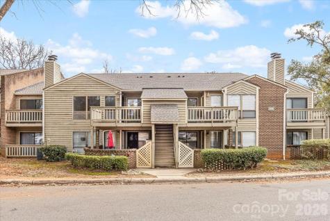 1612 Sharon Road W Charlotte NC 28210