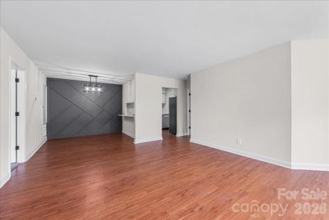 1612 Sharon Road W Charlotte NC 28210