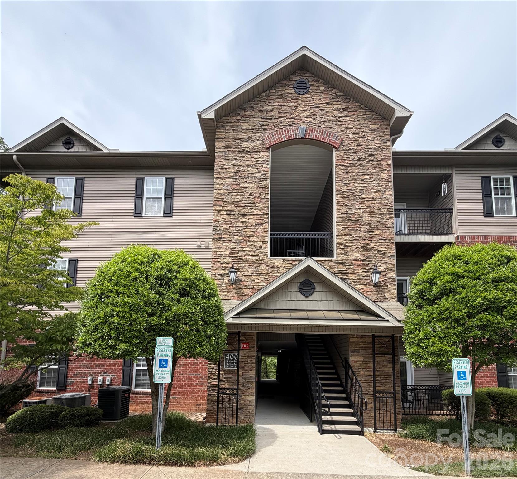 413 Appeldoorn Circle Asheville NC 28803