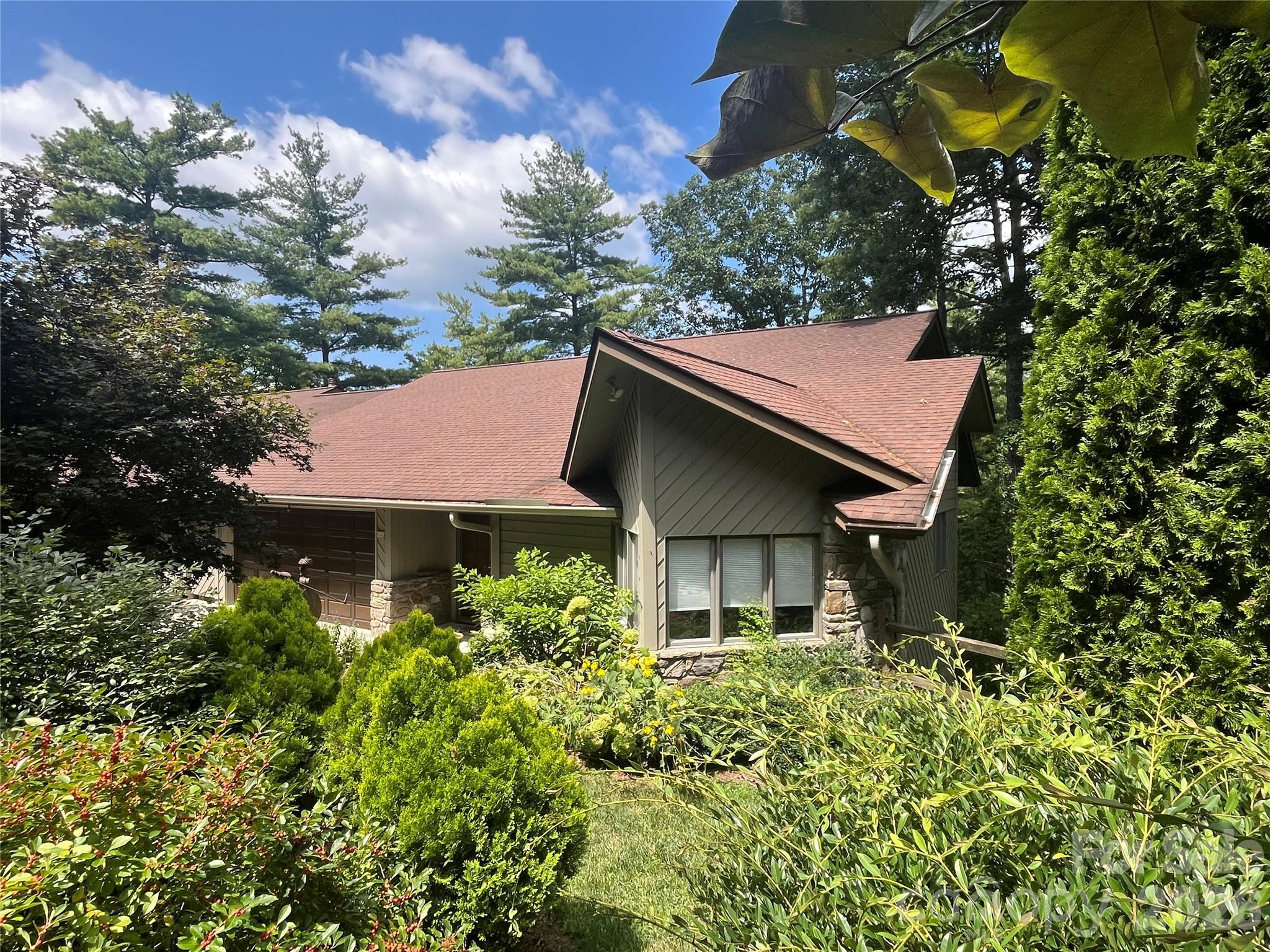 2902 Timber Trail Asheville NC 28804