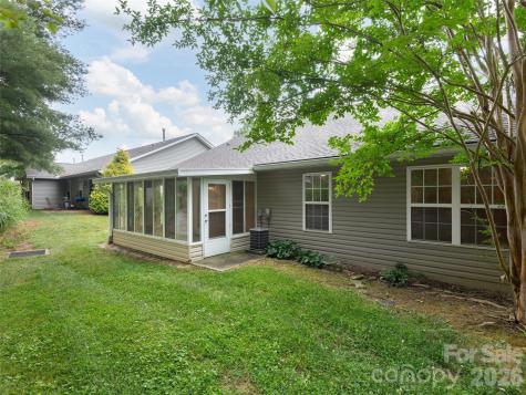88 Wiltshire Circle Fletcher NC 28732