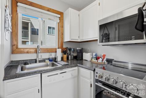 301 Pinnacle Inn Road Beech Mountain NC 28604