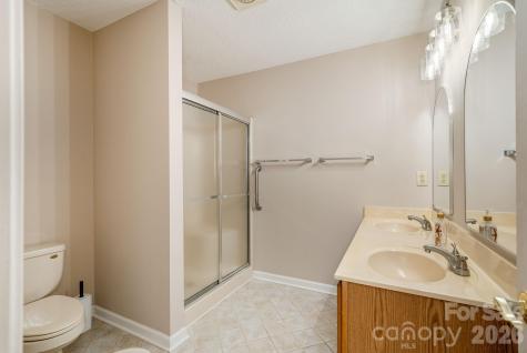 501 Fox Den Court Hendersonville NC 28792