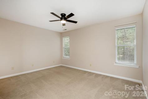 501 Fox Den Court Hendersonville NC 28792