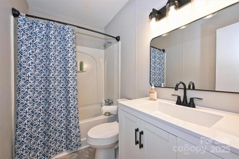 951 Hollywood Street Charlotte NC 28211