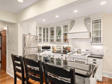 203 6th Avenue W Hendersonville NC 28739