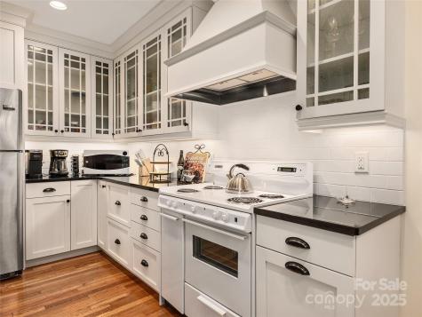 203 6th Avenue W Hendersonville NC 28739