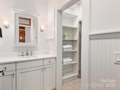 203 6th Avenue W Hendersonville NC 28739